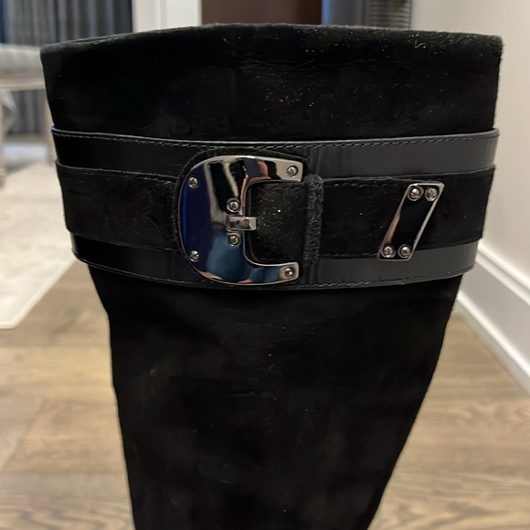 Black suede Colehaan knee boots size 8.  Excellent condition.  Worn once. - Picture 2 of 2